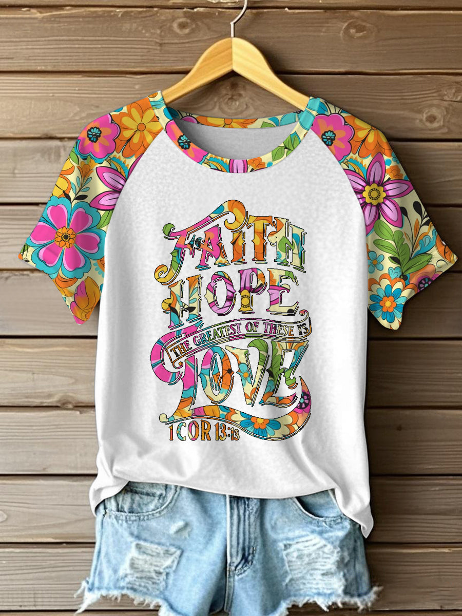 Camiseta casual con estampado floral Faith Hope Love para mujer
