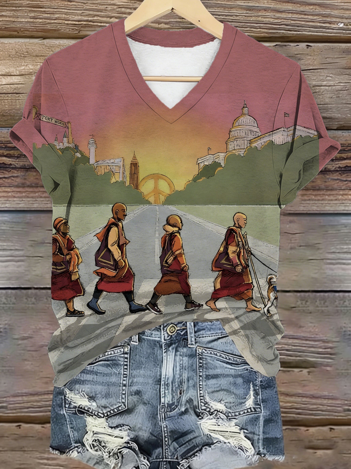 Camiseta cuello en V con estampado de elementos Walk For Peace para mujer