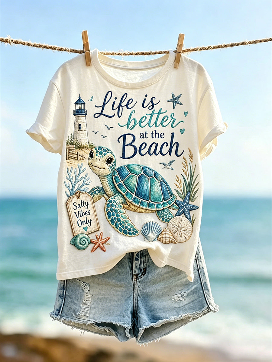 Camiseta de manga corta con estampado de fe Life Is Better At The Beach para mujer