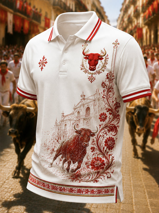 Polo casual de manga corta para hombre con estampado del encierro de toros en España.
