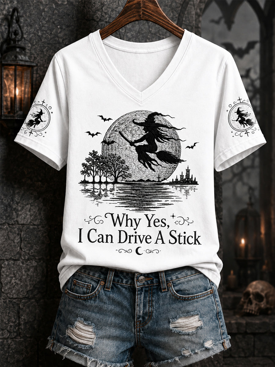 Camiseta informal con cuello en V y estampado divertido para Halloween: «Mujer bruja: ¡Sí, en realidad sé conducir un coche de marchas»