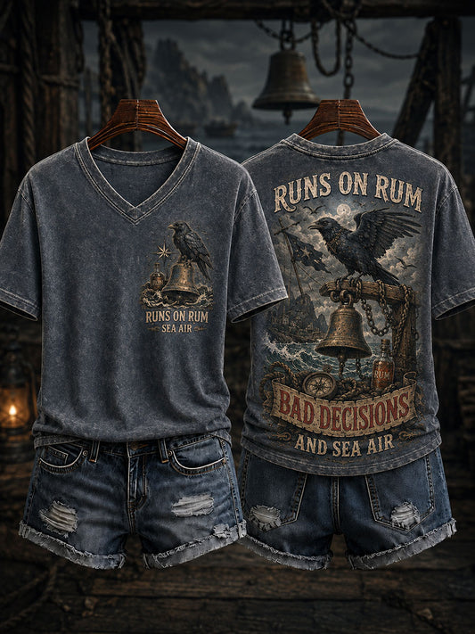 Camisetas con cuello en V "Runs On Rum Bad Decisions And Sea Air" de mujer