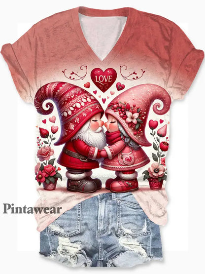 Valentine Love Gnomes Print Crew Neck T-Shirt V Neck / S Día de San Valentín